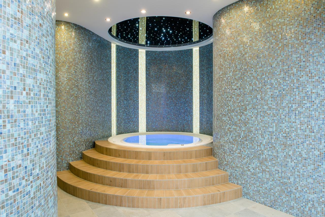 Hotel Kosma Kozmin المظهر الخارجي الصورة