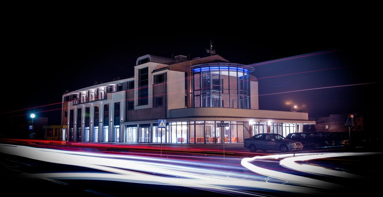 Hotel Kosma Kozmin المظهر الخارجي الصورة