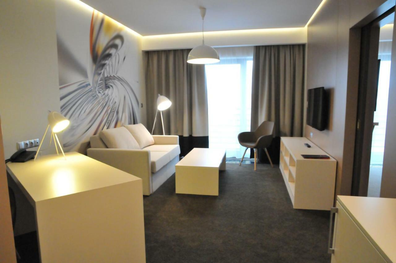 Hotel Kosma Kozmin المظهر الخارجي الصورة